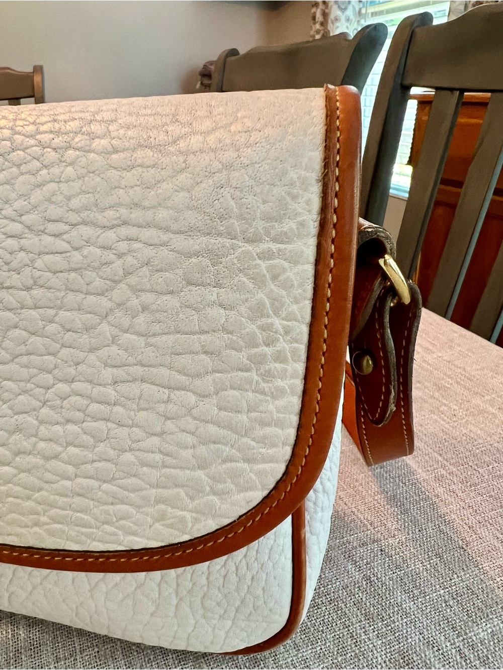 🦆Dooney & Bourke Pebbled Leather Crossbody Bag Cream & Brown Saddle Bag - Picture 6 of 12